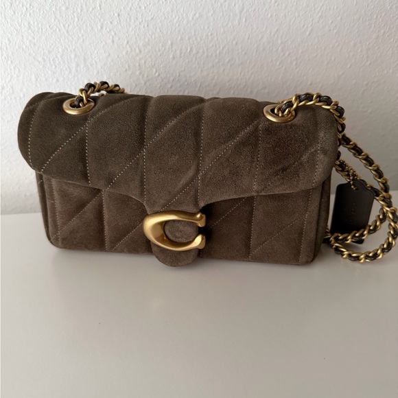 Coach Tabby 20 Quilted Suede Shoulder Bag with Gold Chain. - Picture 3 of 14